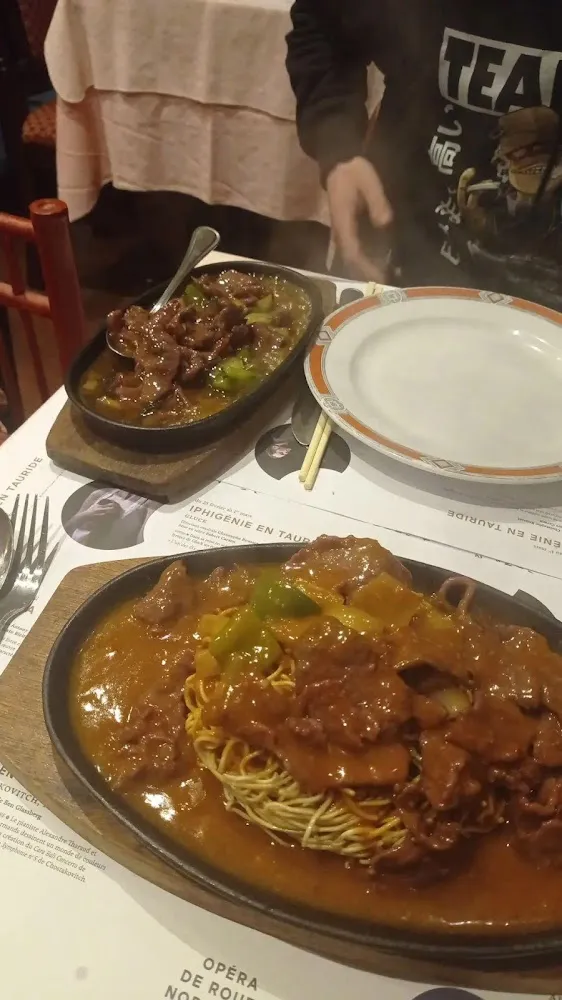 Nouilles Sautées À la Plancha Au Boeuf Satay